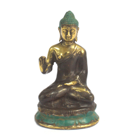 Buda sentado com a mão levantada