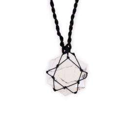 Colar com Gema Hexágono entrelaçada- Howlite Branca