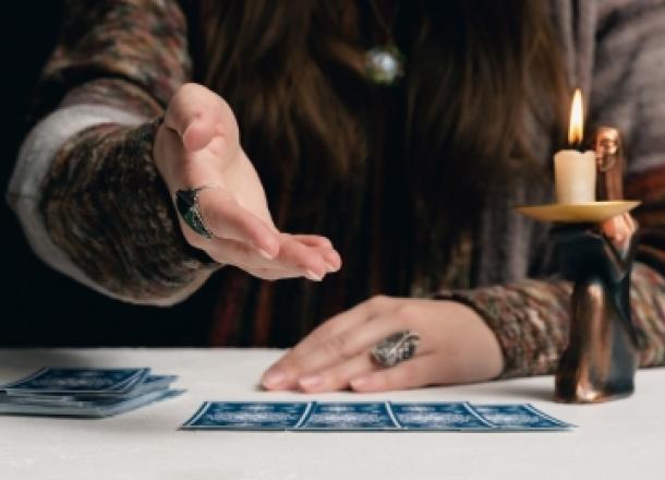 Venda por Atacado de Acessórios e Cartas de Tarot
