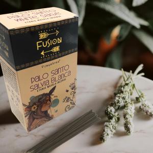 Revenda de Varas de Palo Santo Dourado