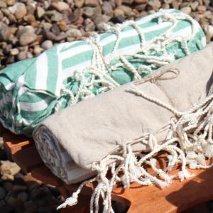 Toalha artesanal em algodão 100% natural, ideal para uso diário